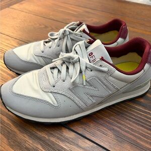 Figs Women's Sneakers in Gray and Burgundy